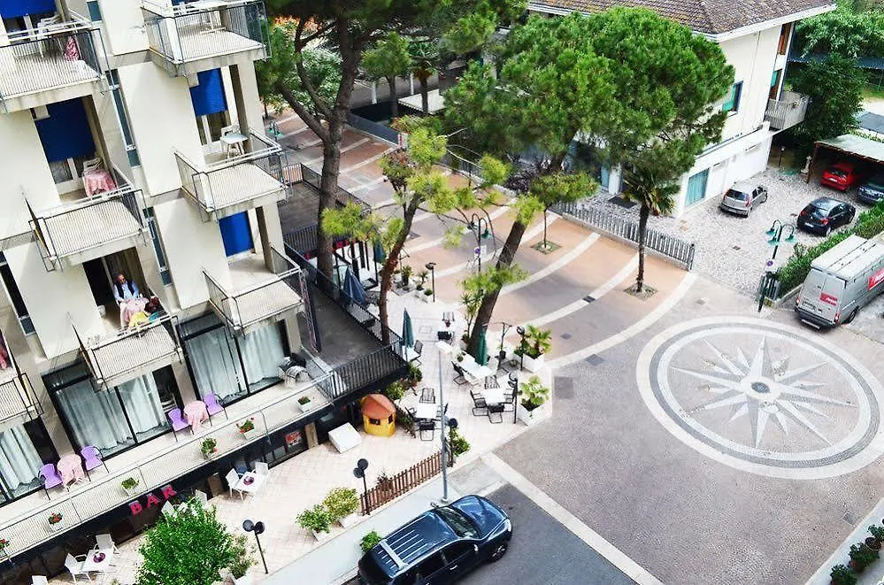 Hotel Riviera B&B Misano Adriatico 3*,