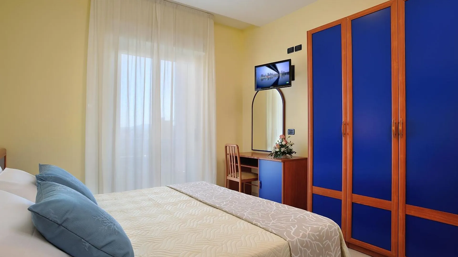 Hotel Riviera B&B Мизано-Адриатико Италия