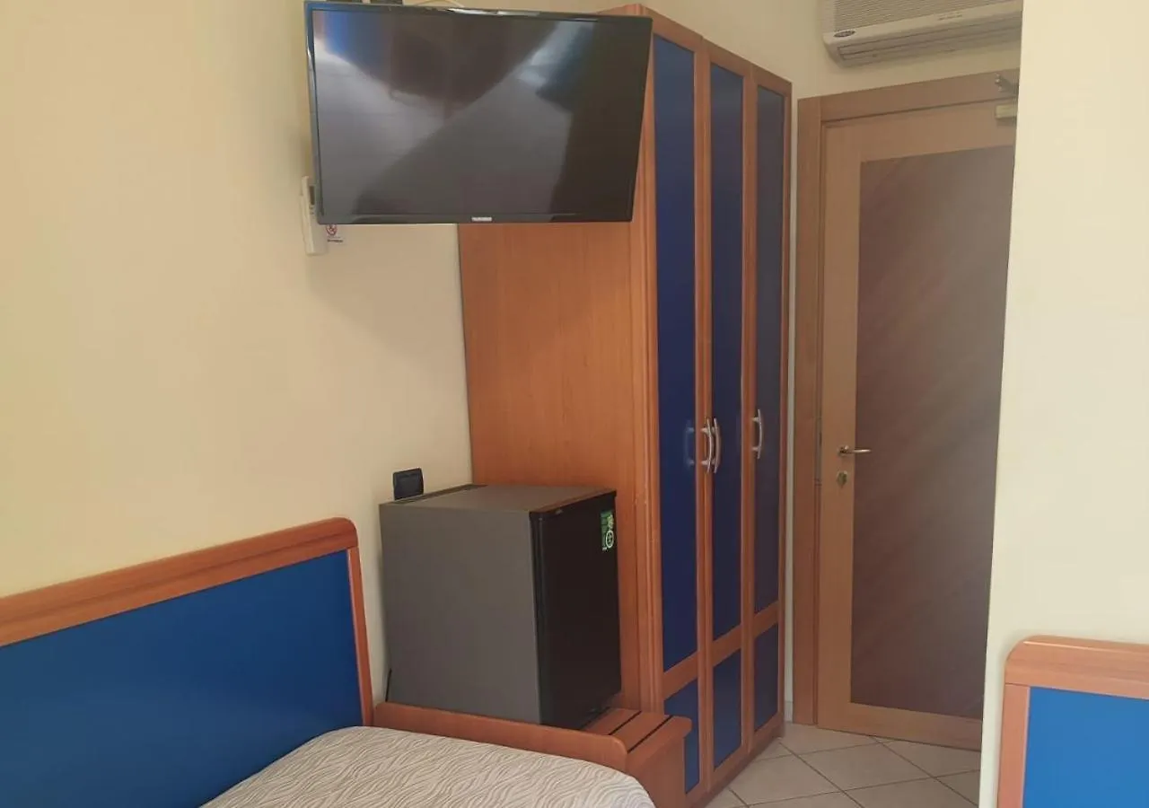 ***  Hotel Riviera B&B Мизано-Адриатико Италия