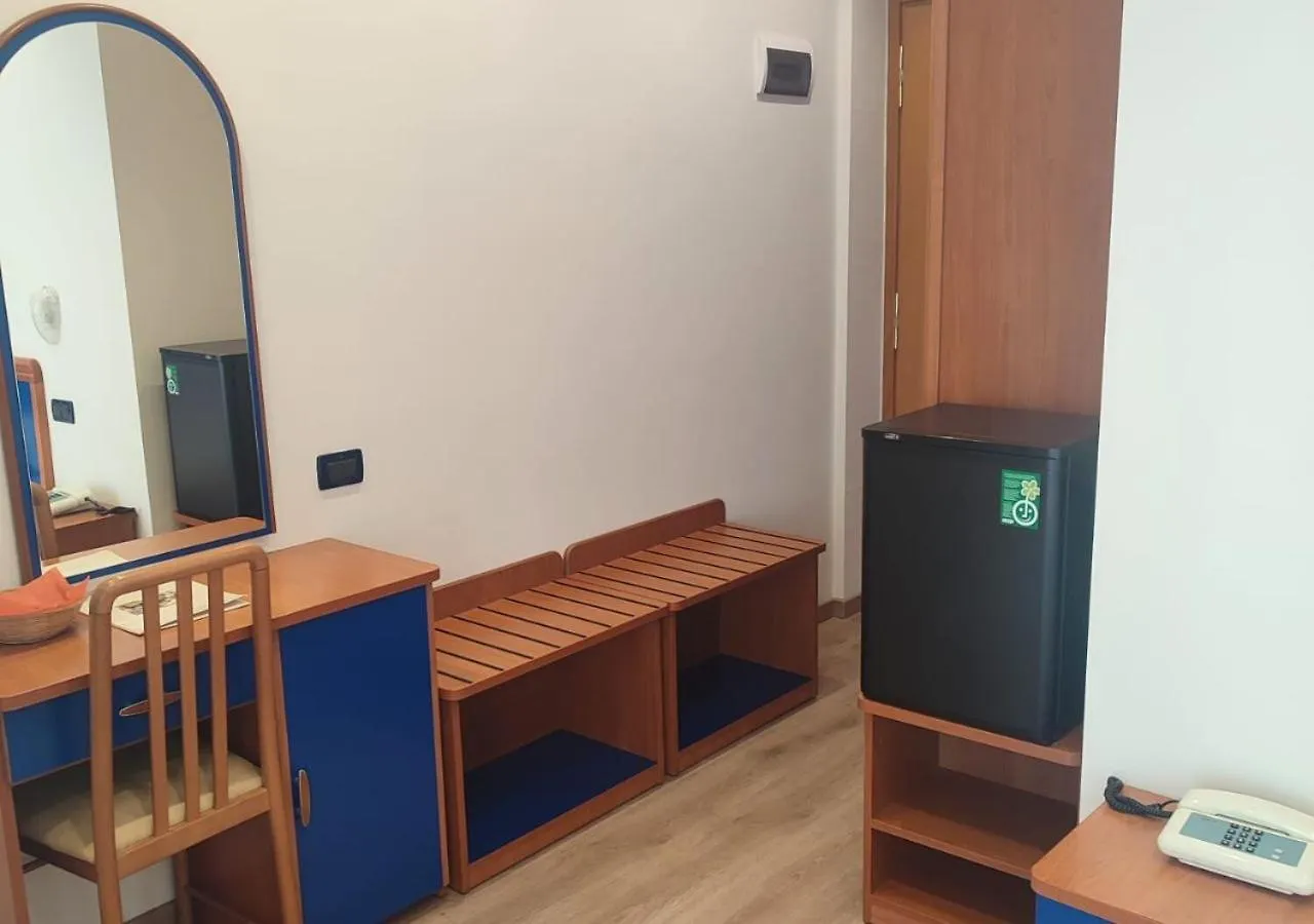 Hotel Riviera B&B Мизано-Адриатико